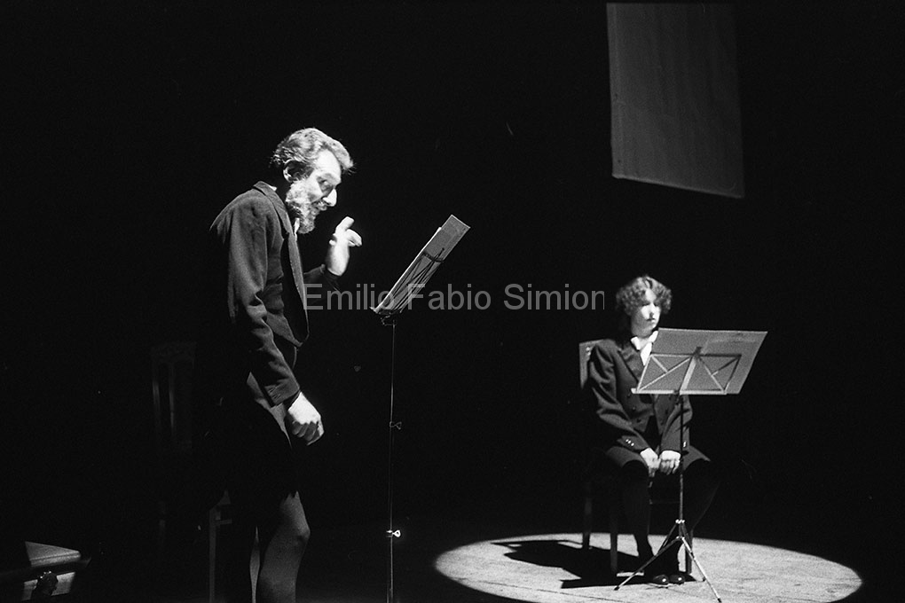 Arrigo Lora Totino e Valeria Magli - Futura Poesia Sonora - Teatro Gerolamo, Milano 1982