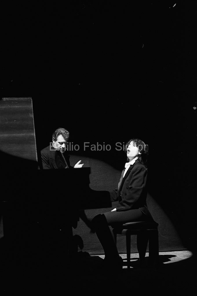 Arrigo Lora Totino e Valeria Magli - Futura Poesia Sonora - Teatro Gerolamo, Milano 1982