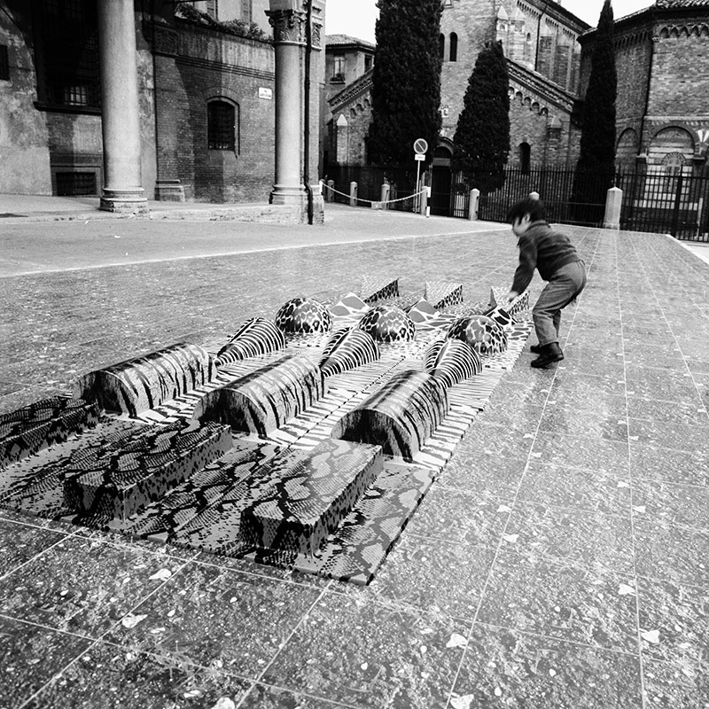 Pollution. Piazza Santo Stefano. Bologna, 1972